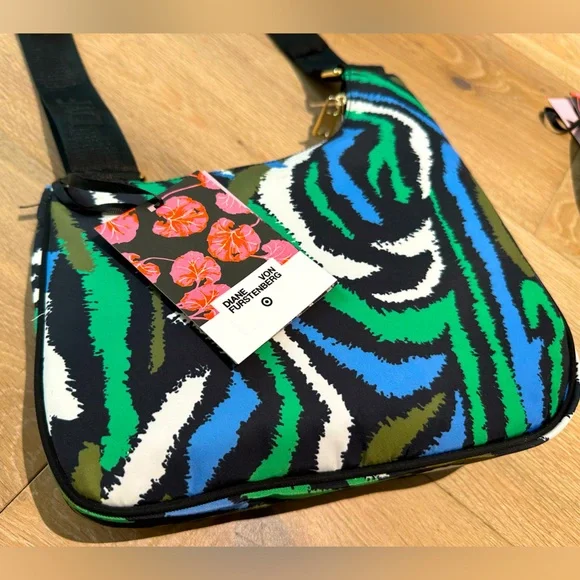 DVF x Target colorful crossbody bag - Picture 2 of 3